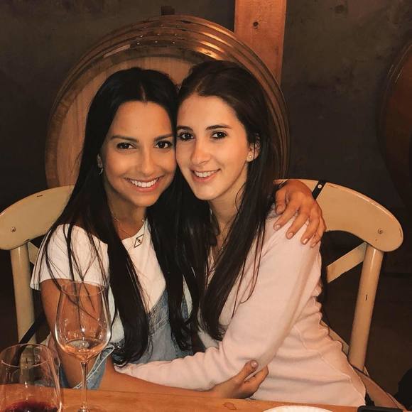 Meet your Posher, Julia - Picture 1 of 1